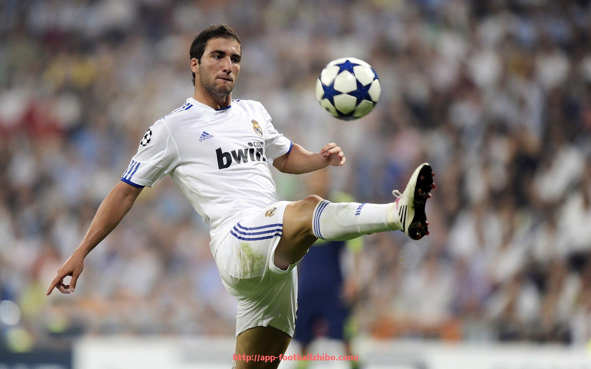 足球直播-火箭队对篮网比赛赛事回顾与MVP分析